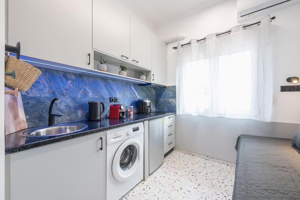 Tiny Apartment Athens Exterior photo
