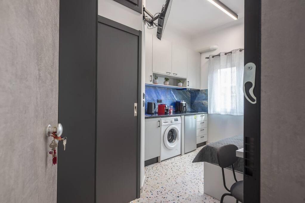 Tiny Apartment Athens Exterior photo